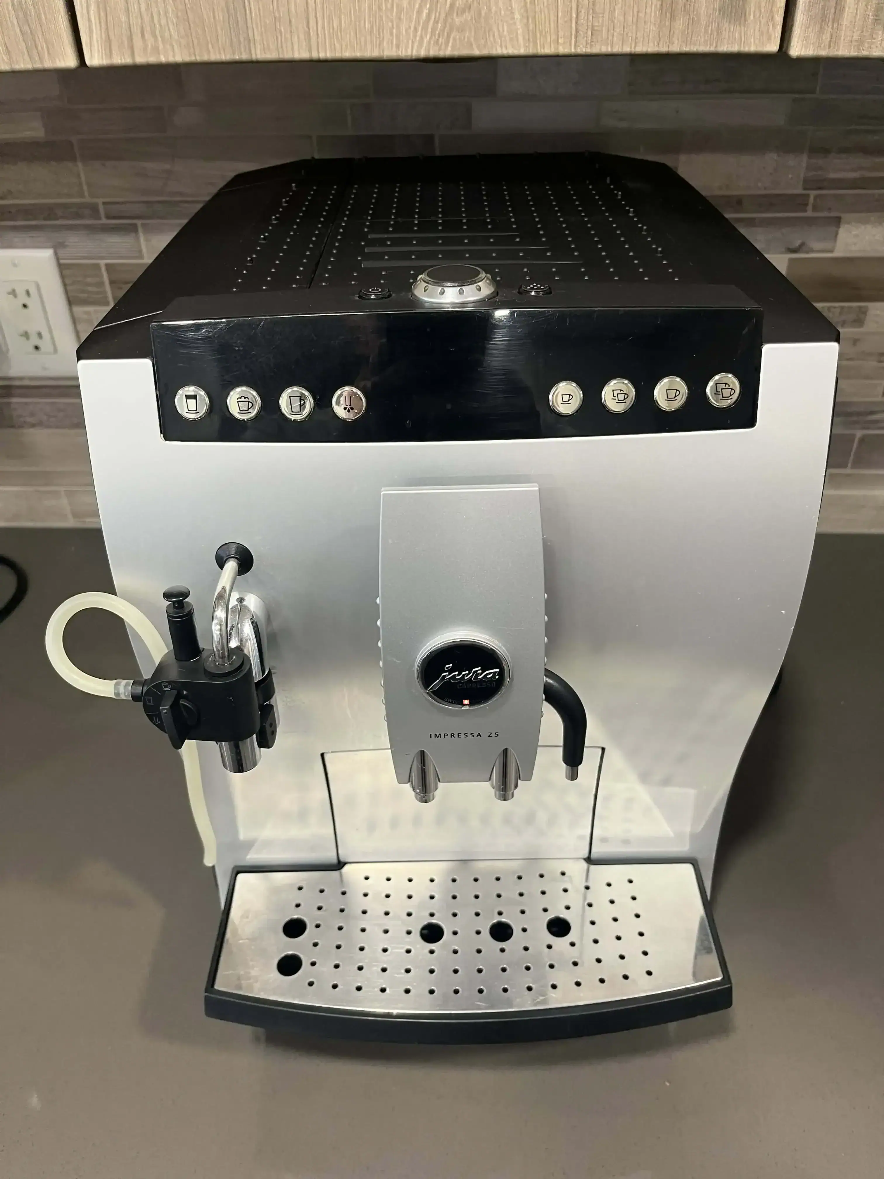 JURA IMPRESSA Z5 coffee machine