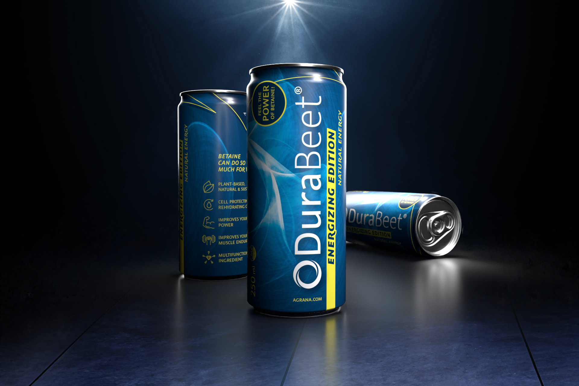 Drei blaue Getränkedosen DuraBeet Energizing Edition auf dunkler spiegelnder Fläche
