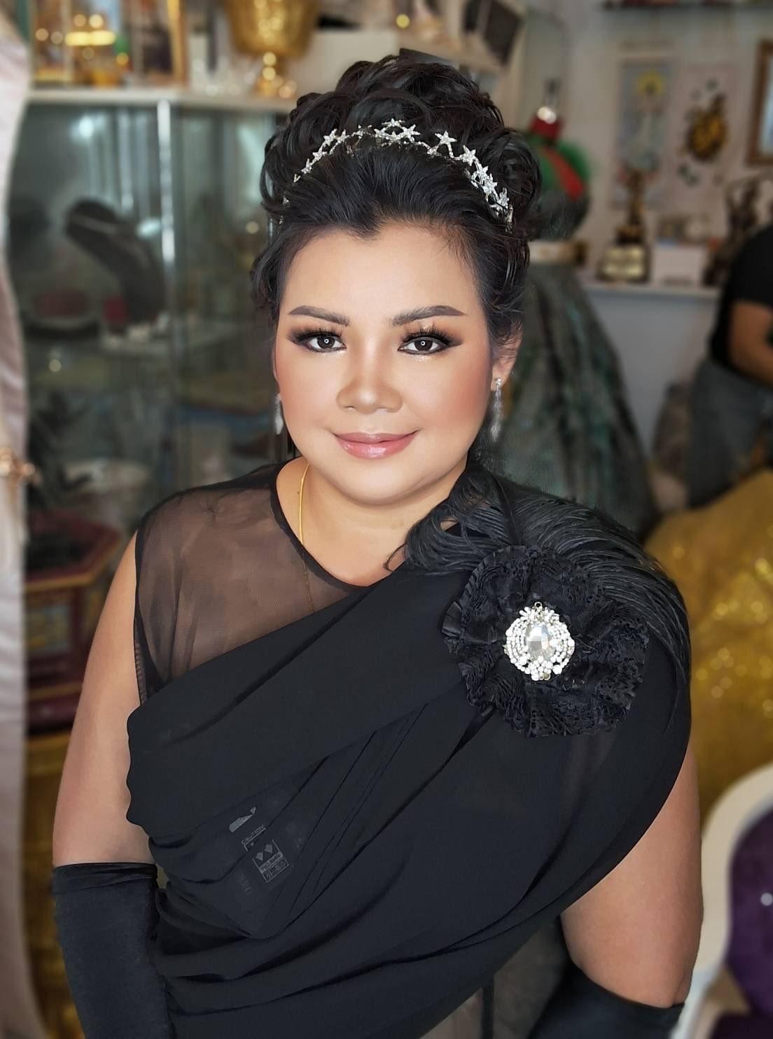 [headshot] image of customer (for a plumbing service).