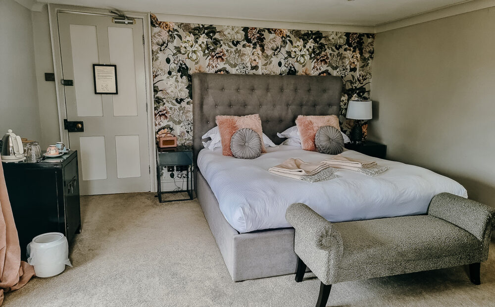 The Verzon's - Sugarloaf Hill Room image 