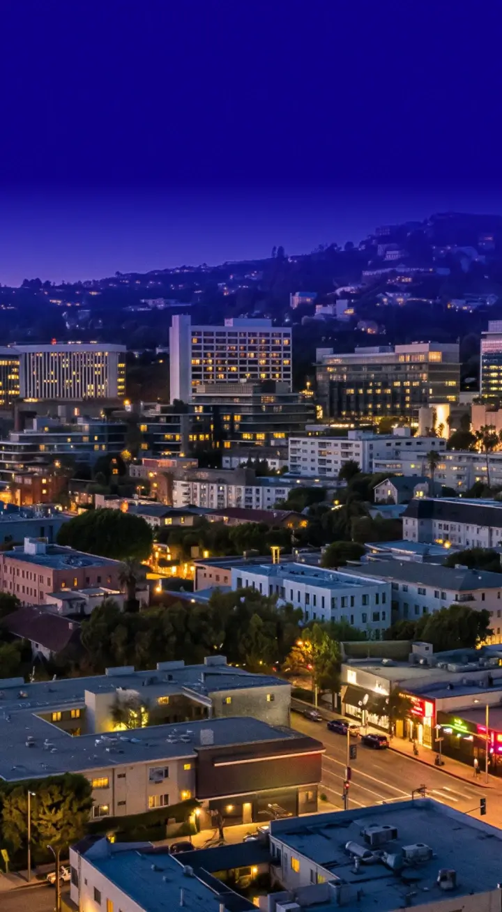 West Hollywood Commercial Movers