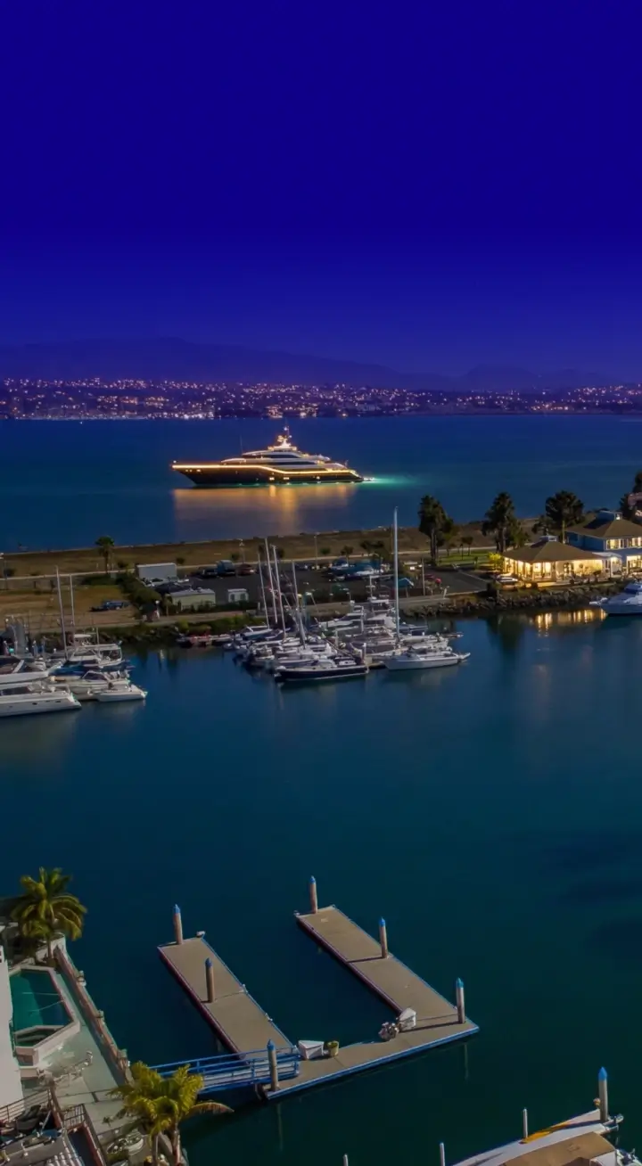 Costa Mesa Movers