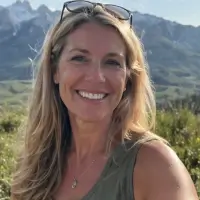 Dina Saunders