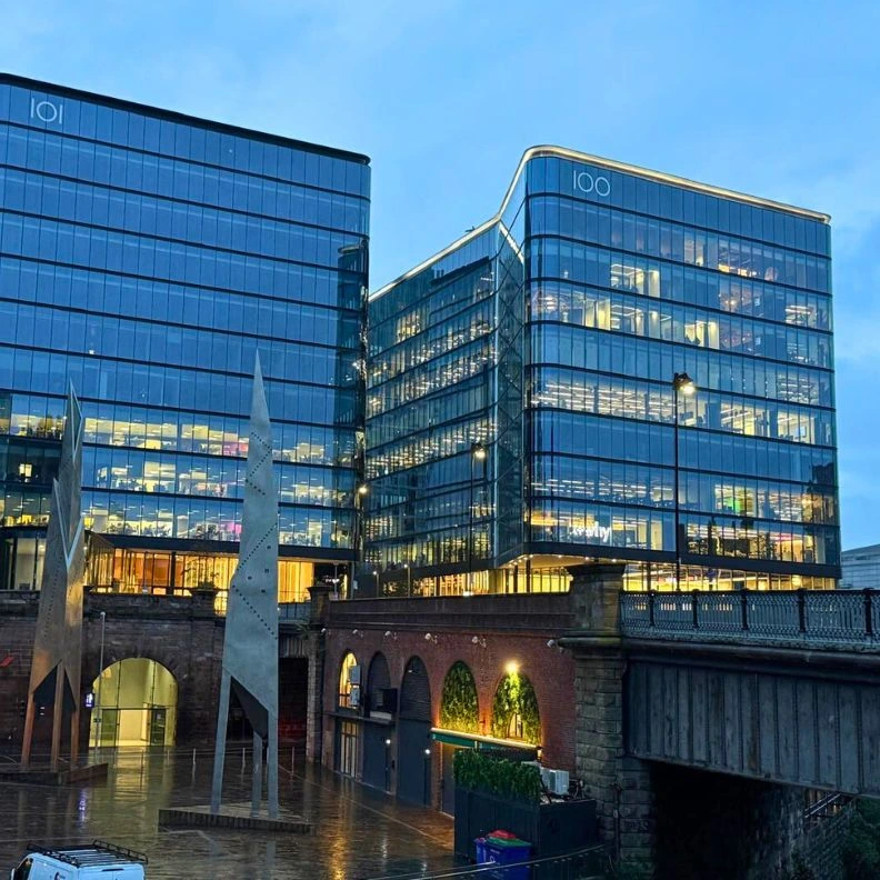 Implantly headoffice clinical location