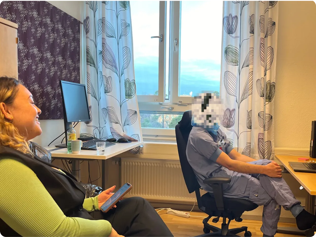 UX interview with an ST doctor in an office environment.