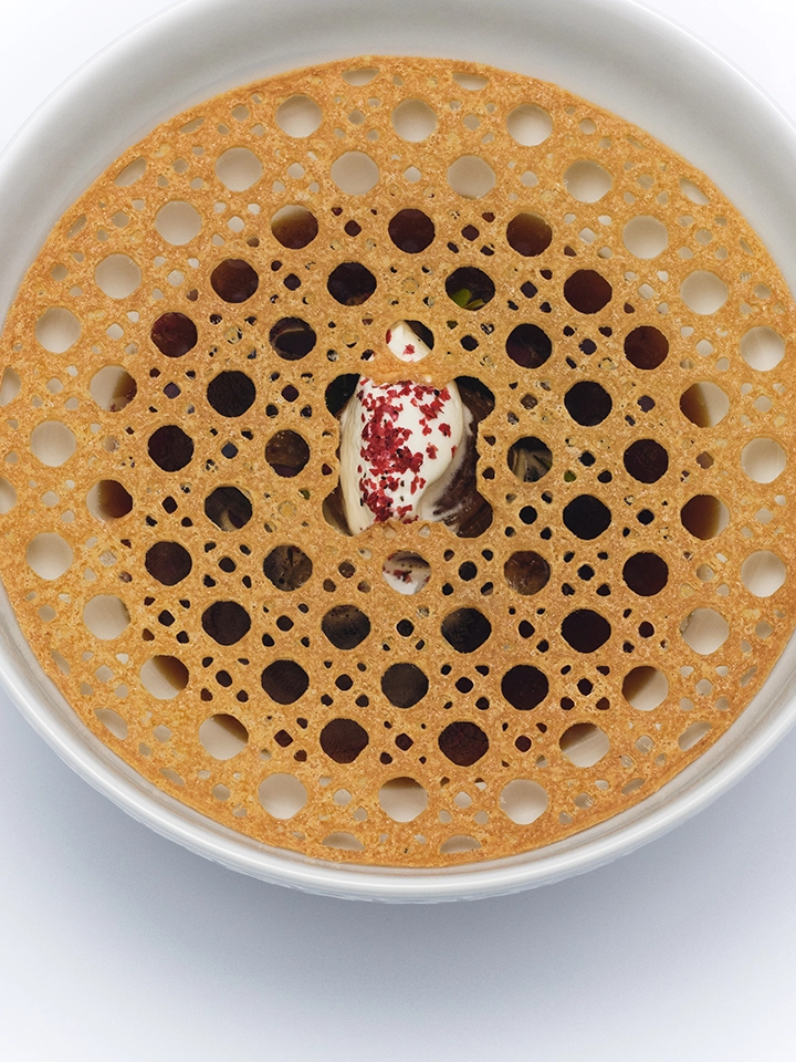 Tarte signature Dior x Anne-Sophie Pic présentée au Japon