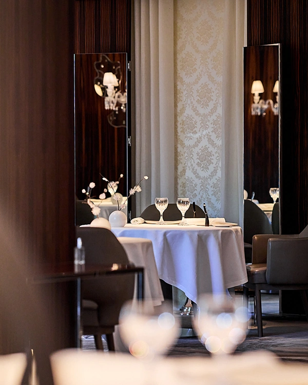 Salle raffinée du Restaurant Pic à Valence