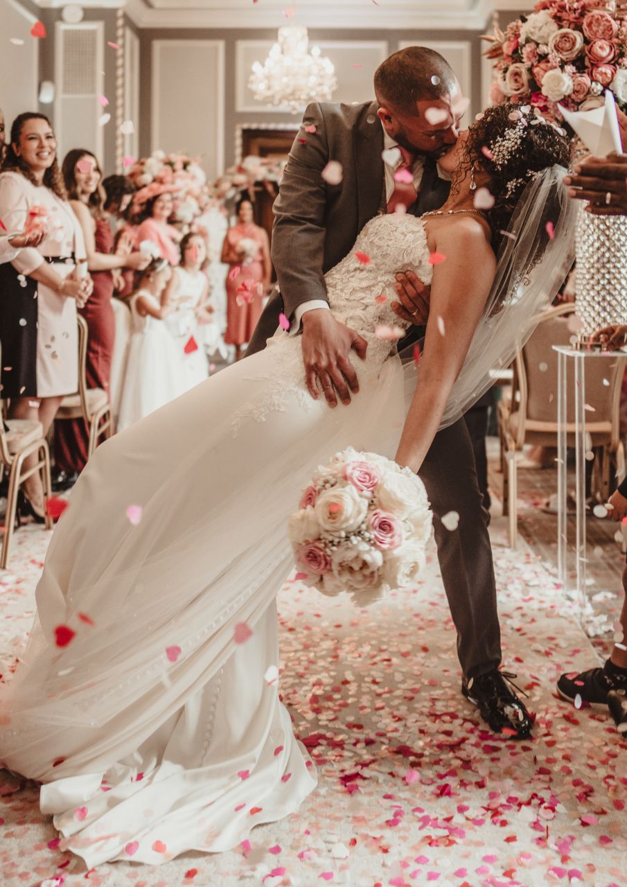 Coming Soon - Restaurantly X Webflow template