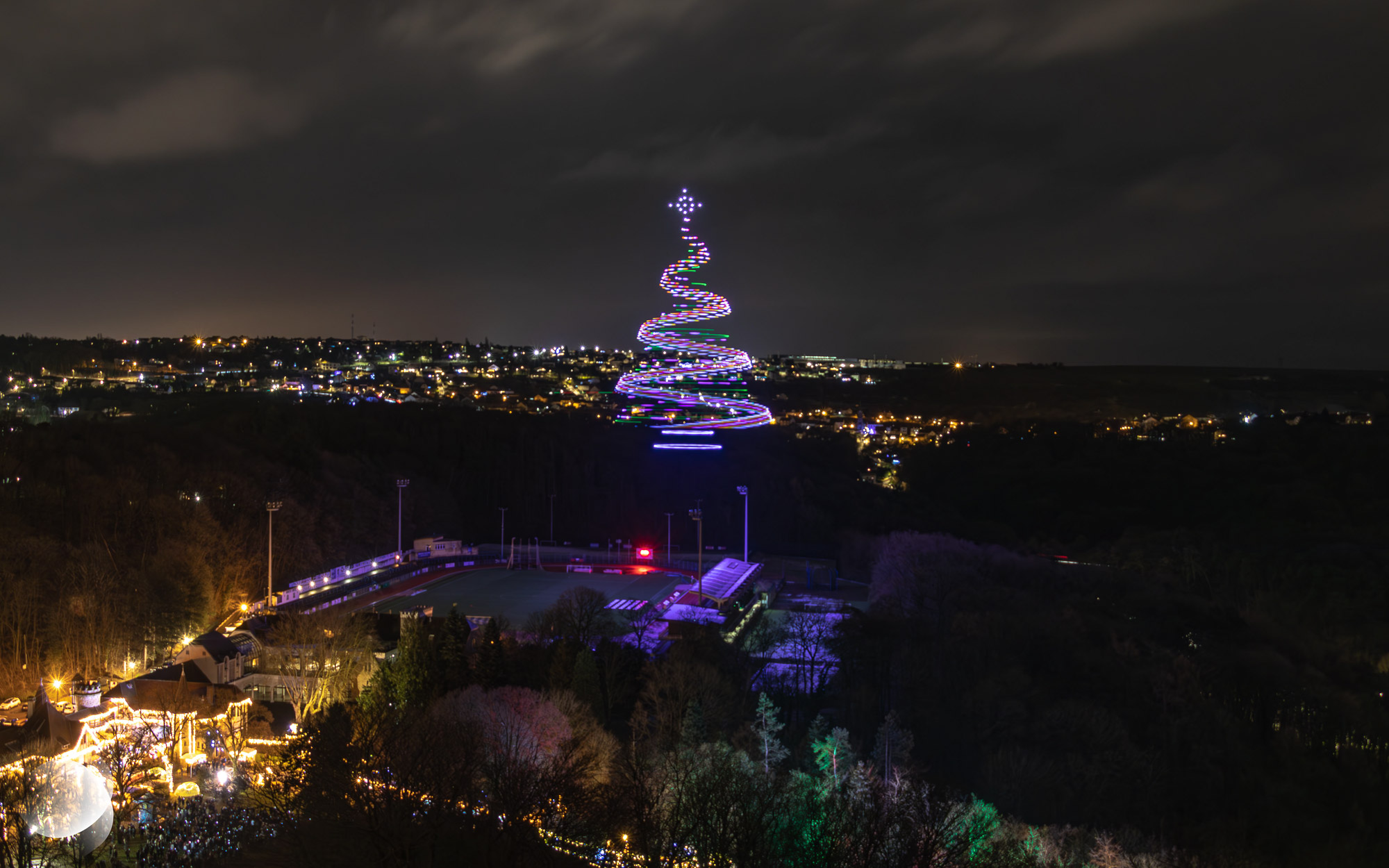 Spectacle de drone dans le ciel de Forbach au parc du Schlossberg 