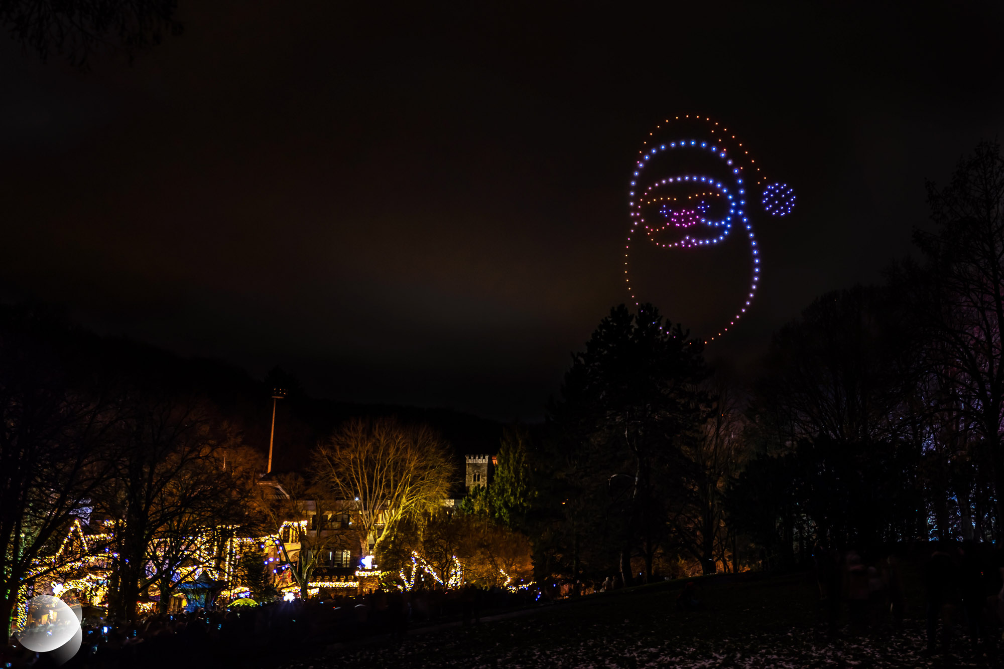Spectacle de drone dans le ciel de Forbach au parc du Schlossberg 
