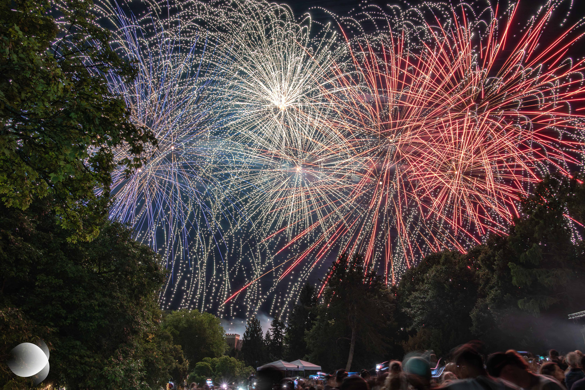 Spectacle de drone pour la célébration de la libération de la bastille et la révolution française à Forbach