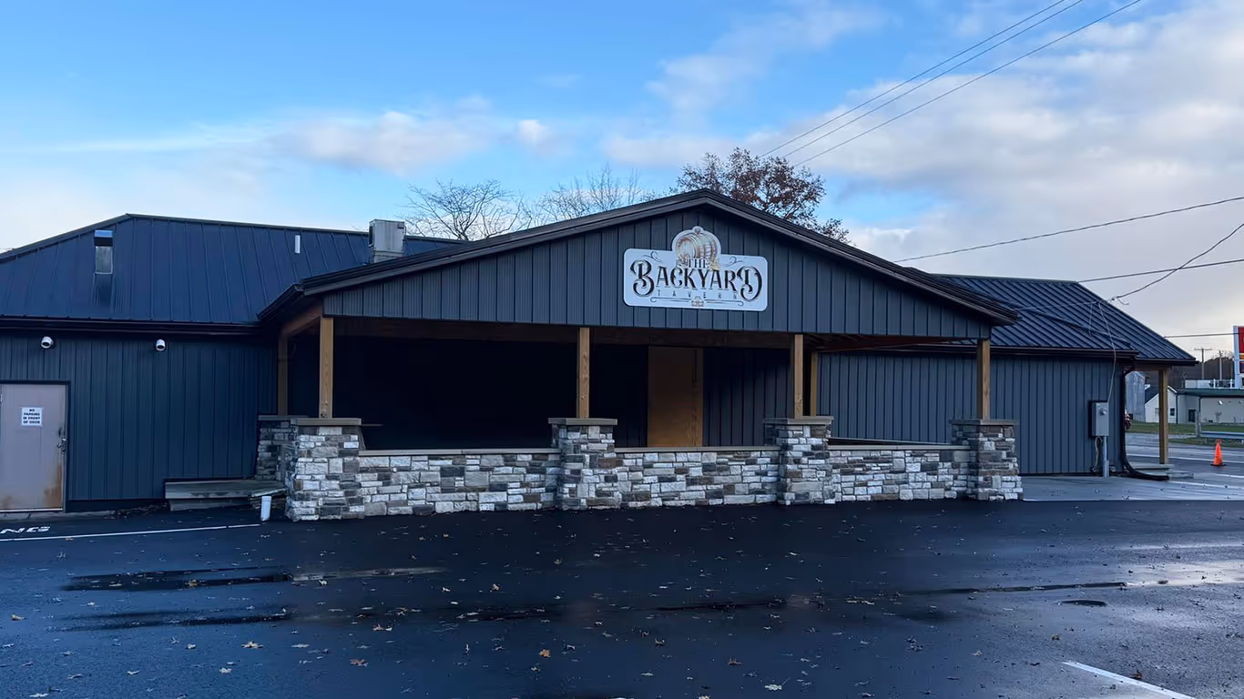 the The Backyard Tavern cabin