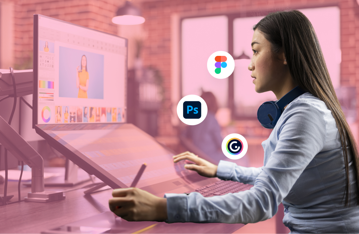 Professionnel designer devant un ordinateur en formation sur les outils d'intelligence artificielle