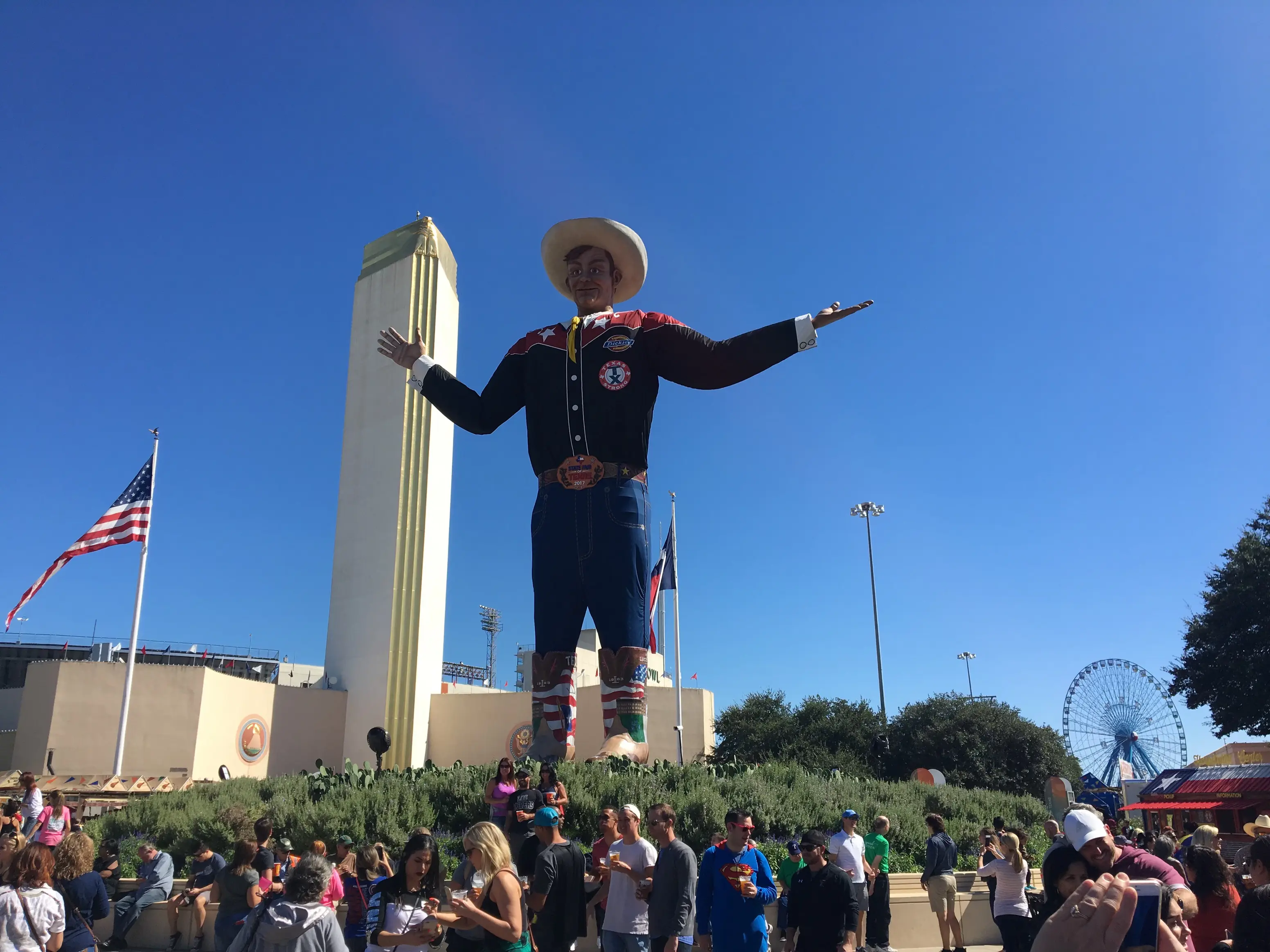 image of group of volunteers helping in a community