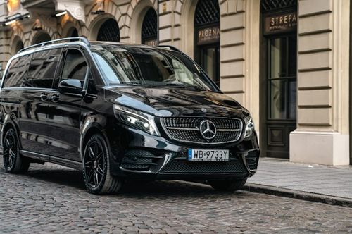 Transport ludzi po Polsce i Europie – komfortowe przewozy osób Diamond Car Rafał Redłowski