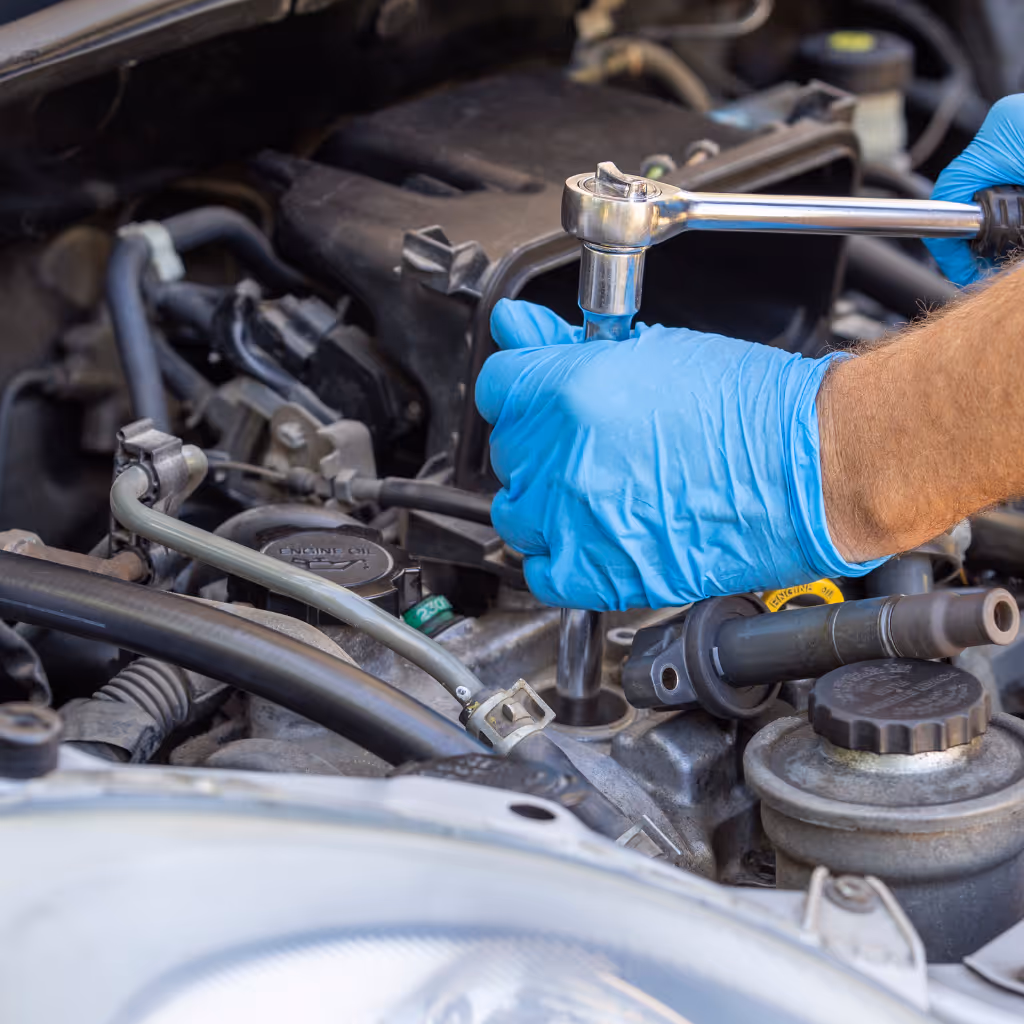 Mobile mechanic carrying out professional car repairs at a customer’s home in Berkshire and Buckinghamshire