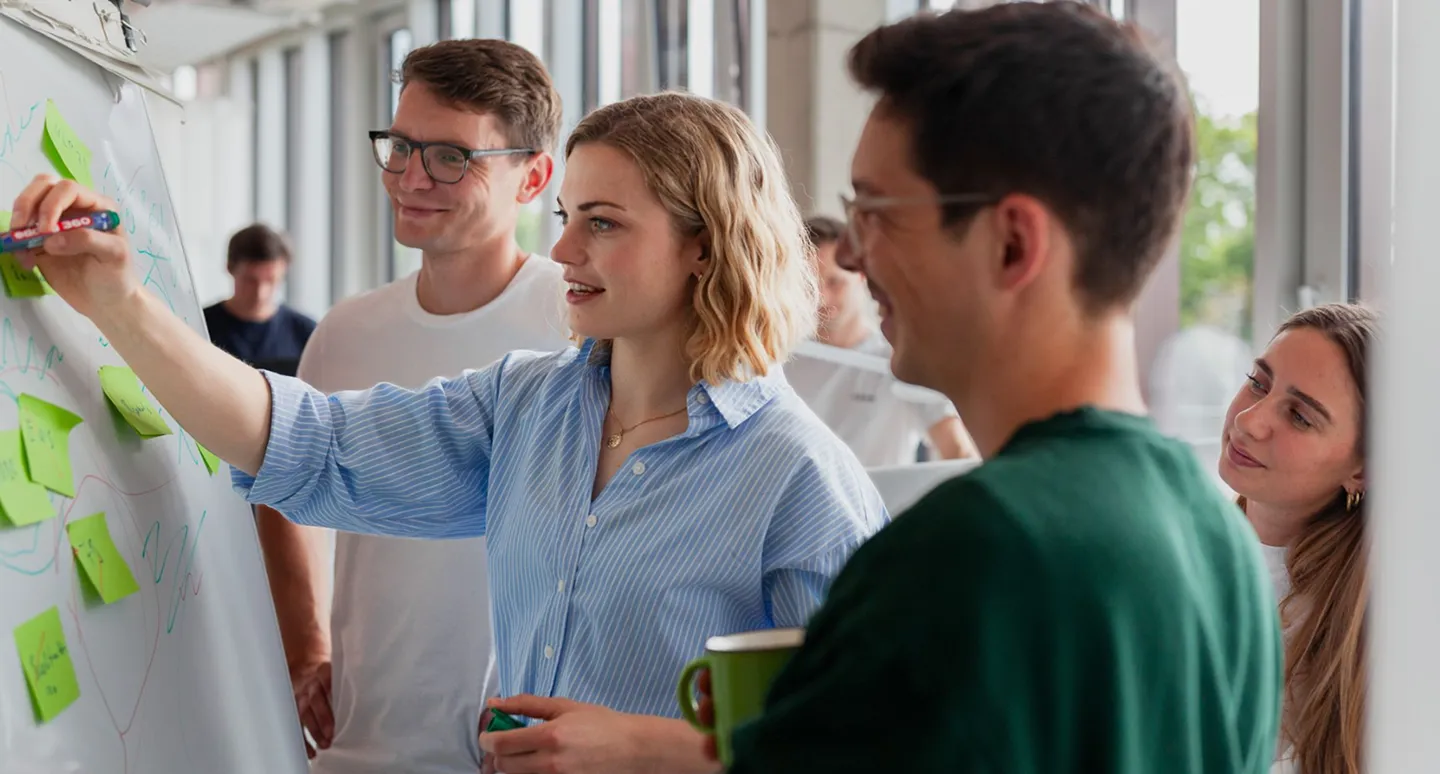 employee-testimonial_img