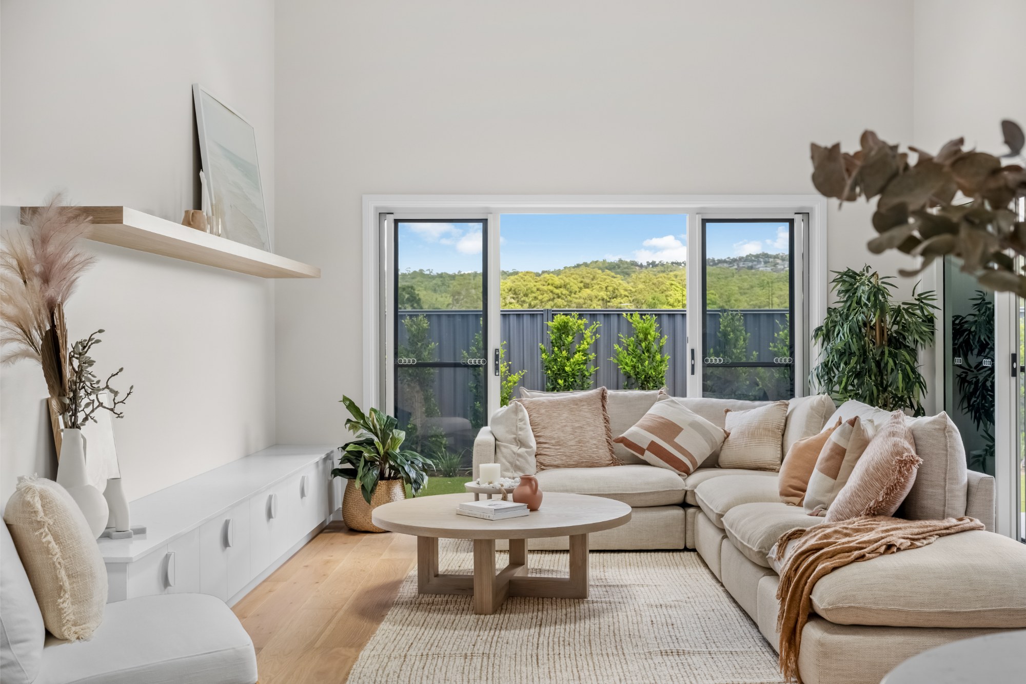 Easton 260 home design by Hotondo Homes