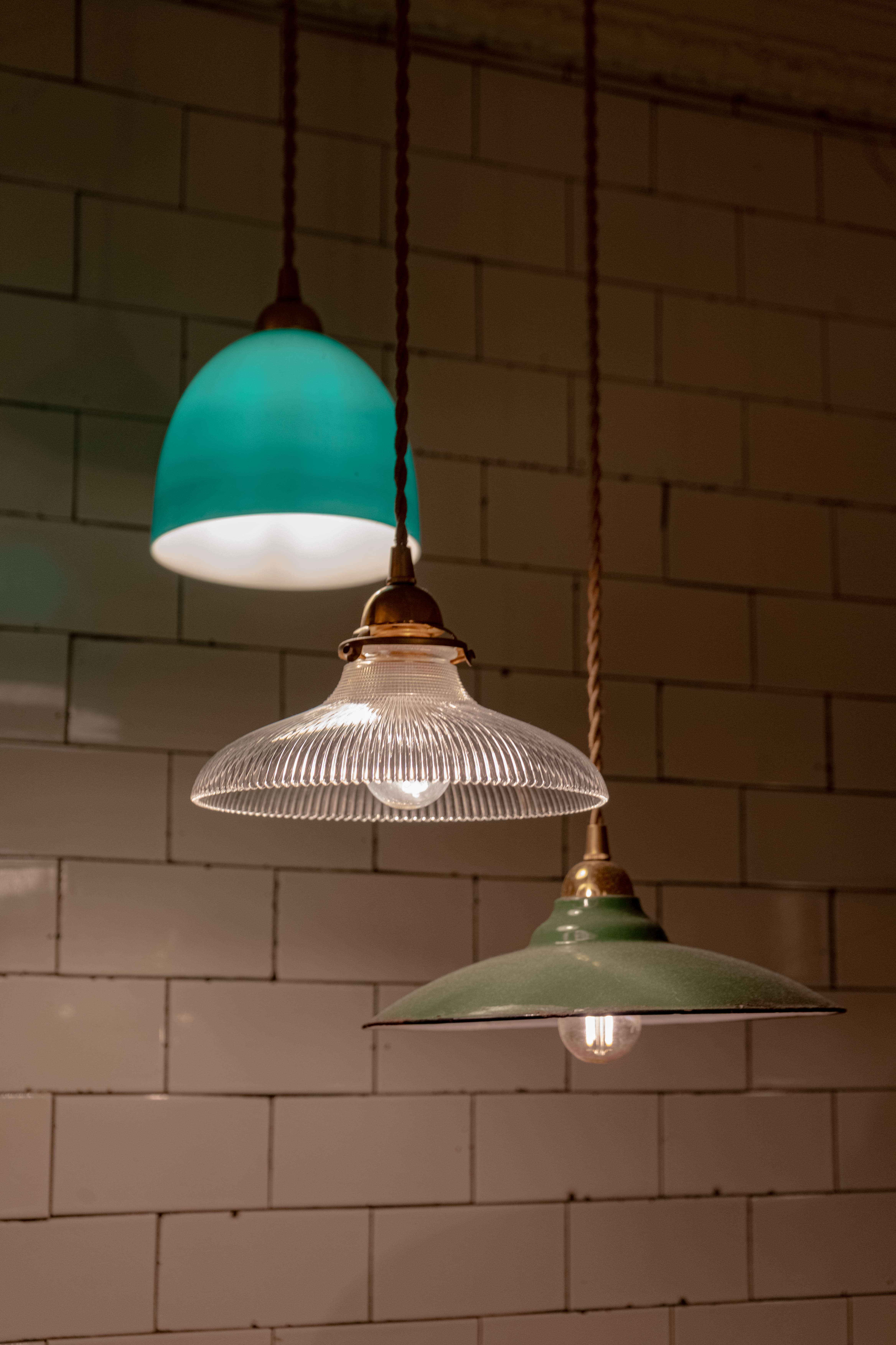 [background image] image of a welcoming restaurant table setup (for a modern restaurant)