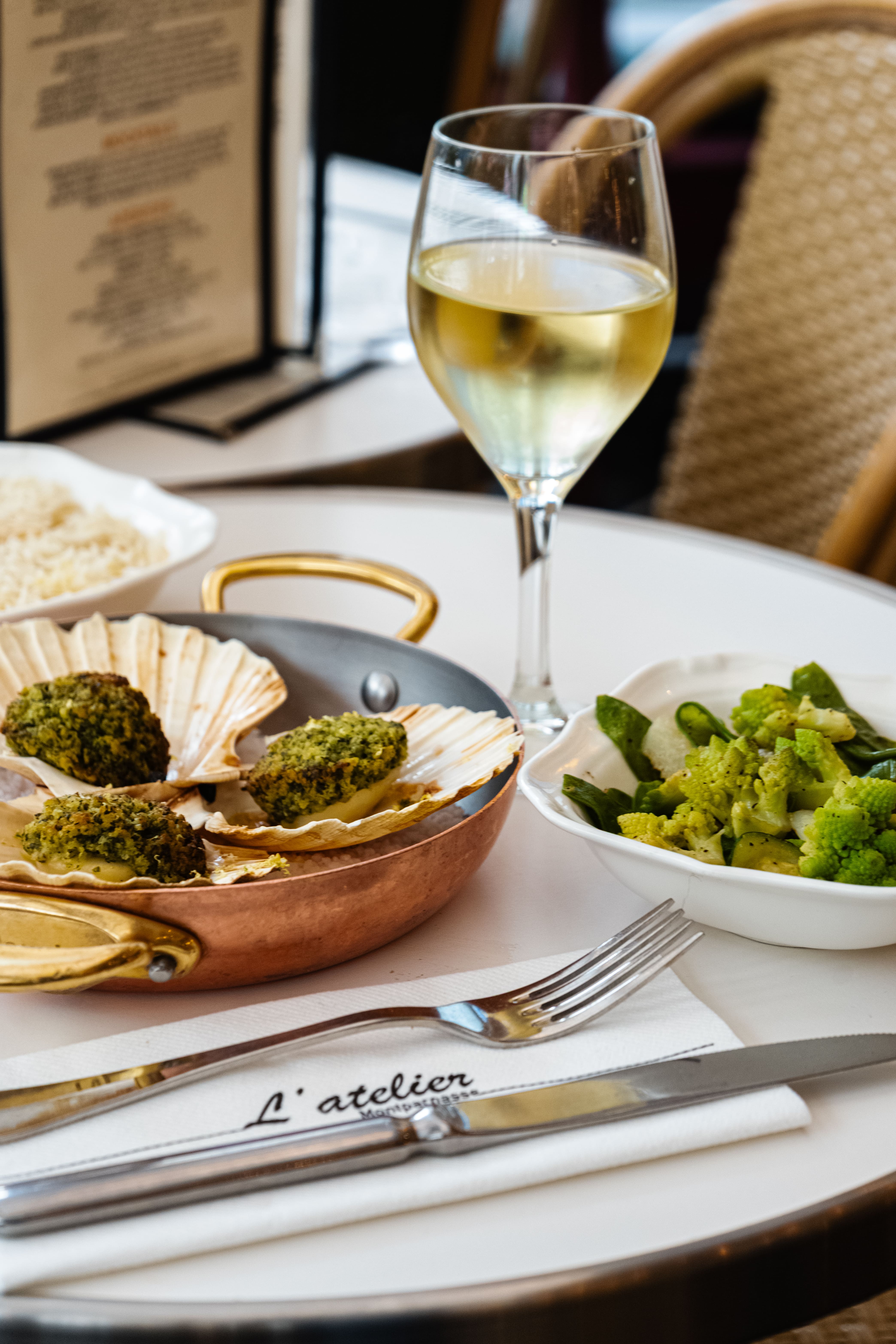 [team] image of grocery store staff