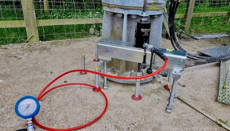 Proof load testing of M36 column baseplate fixing.