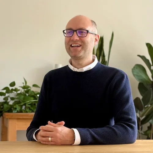 Alex Scholes - director and engineer