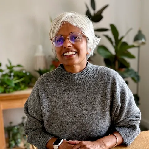 Melanie Scholes - director and engineer