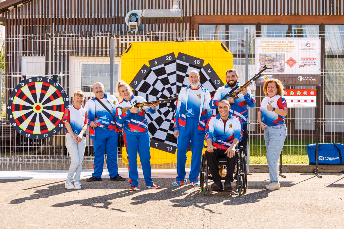 Стрелки на базе для проведения спортивных сборов