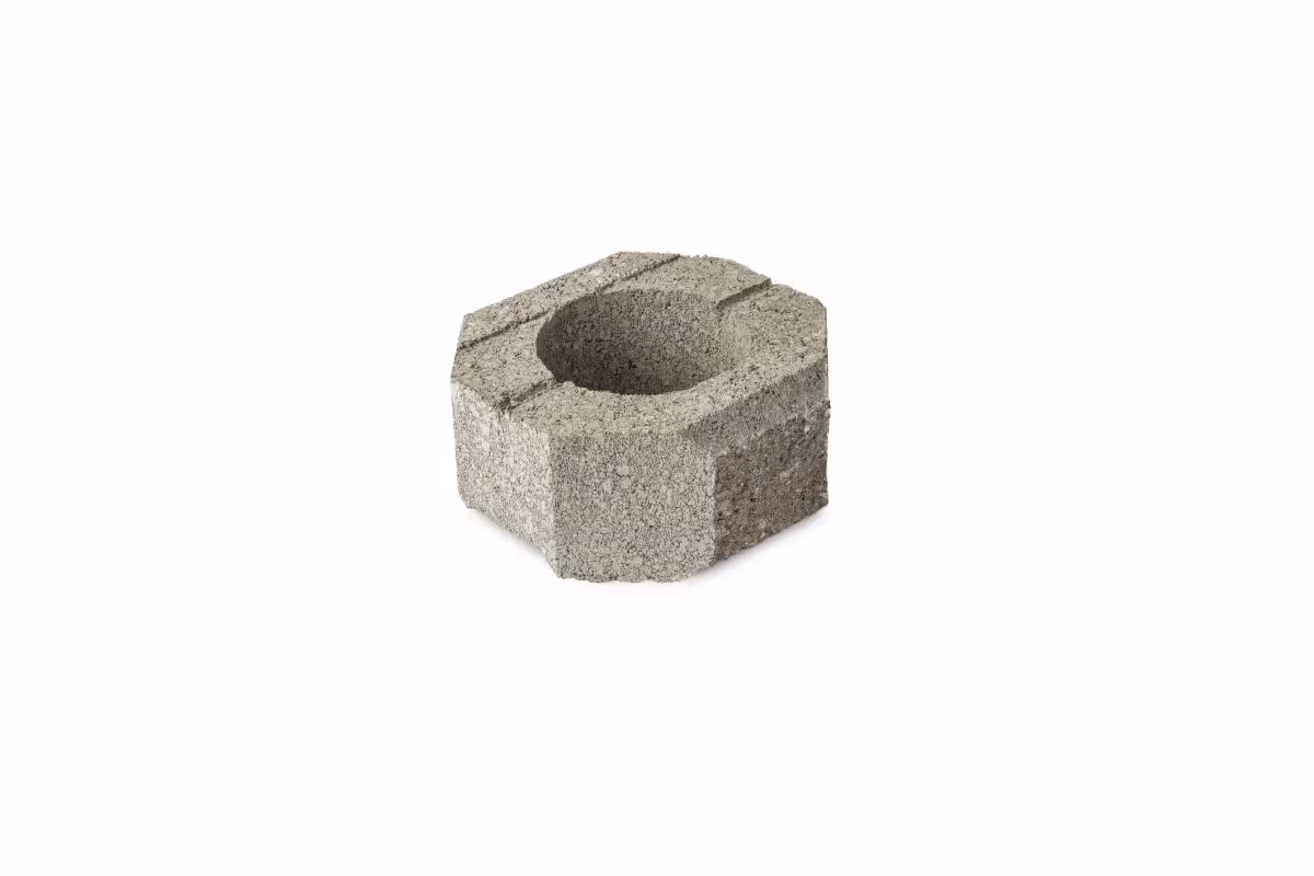 HB-Betonin betonisen muurikiven pääty Vallikivipääty Harmaa lohkopinnalla 215 x 215 x 100 mm