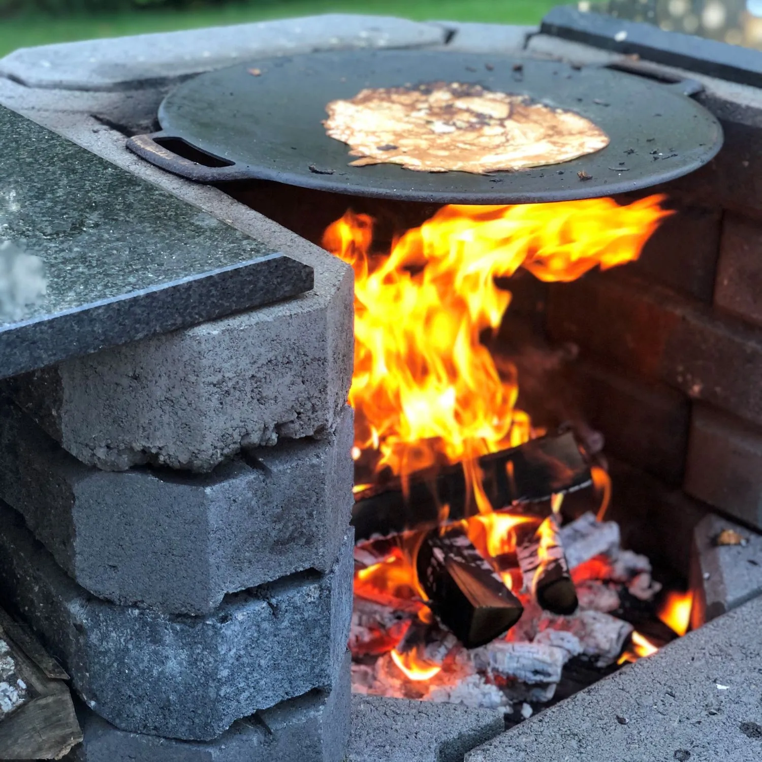 HB-Valligrilli grillaus käytössä