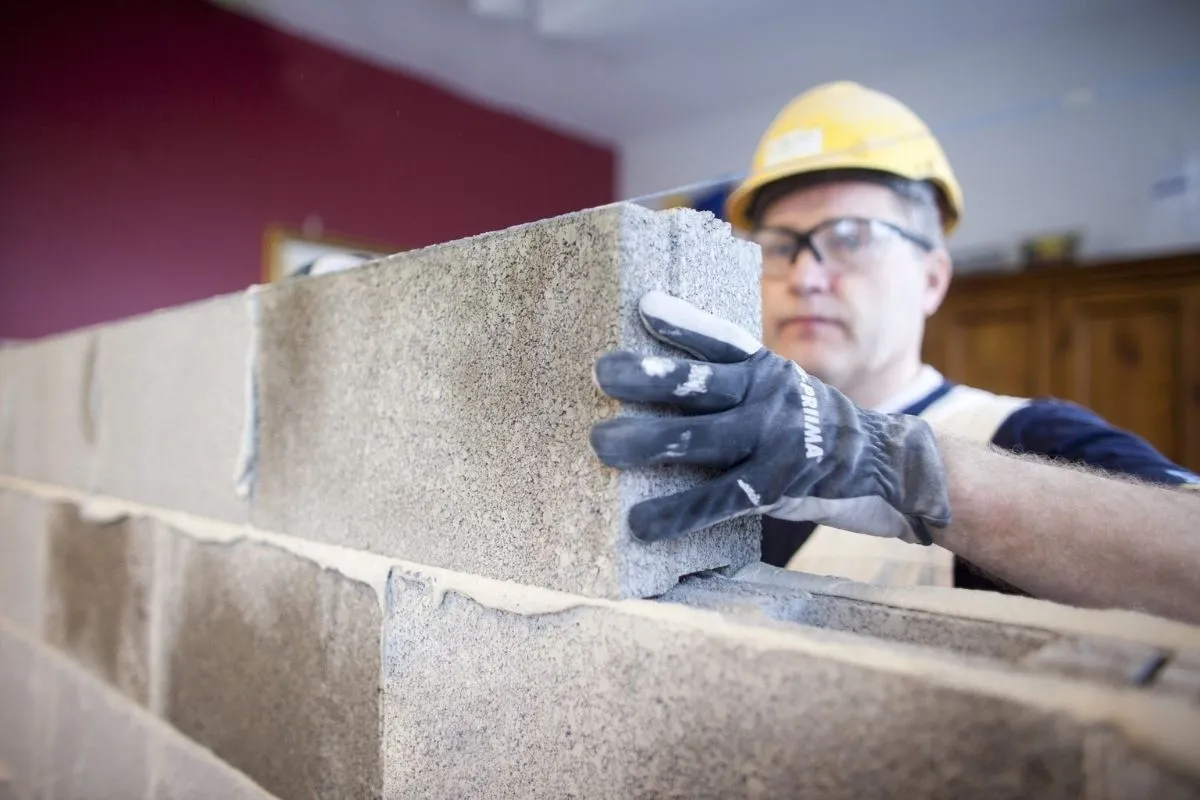 Betoninen HB-Priima Pro 130 väliseinäharkko äänieristykseen