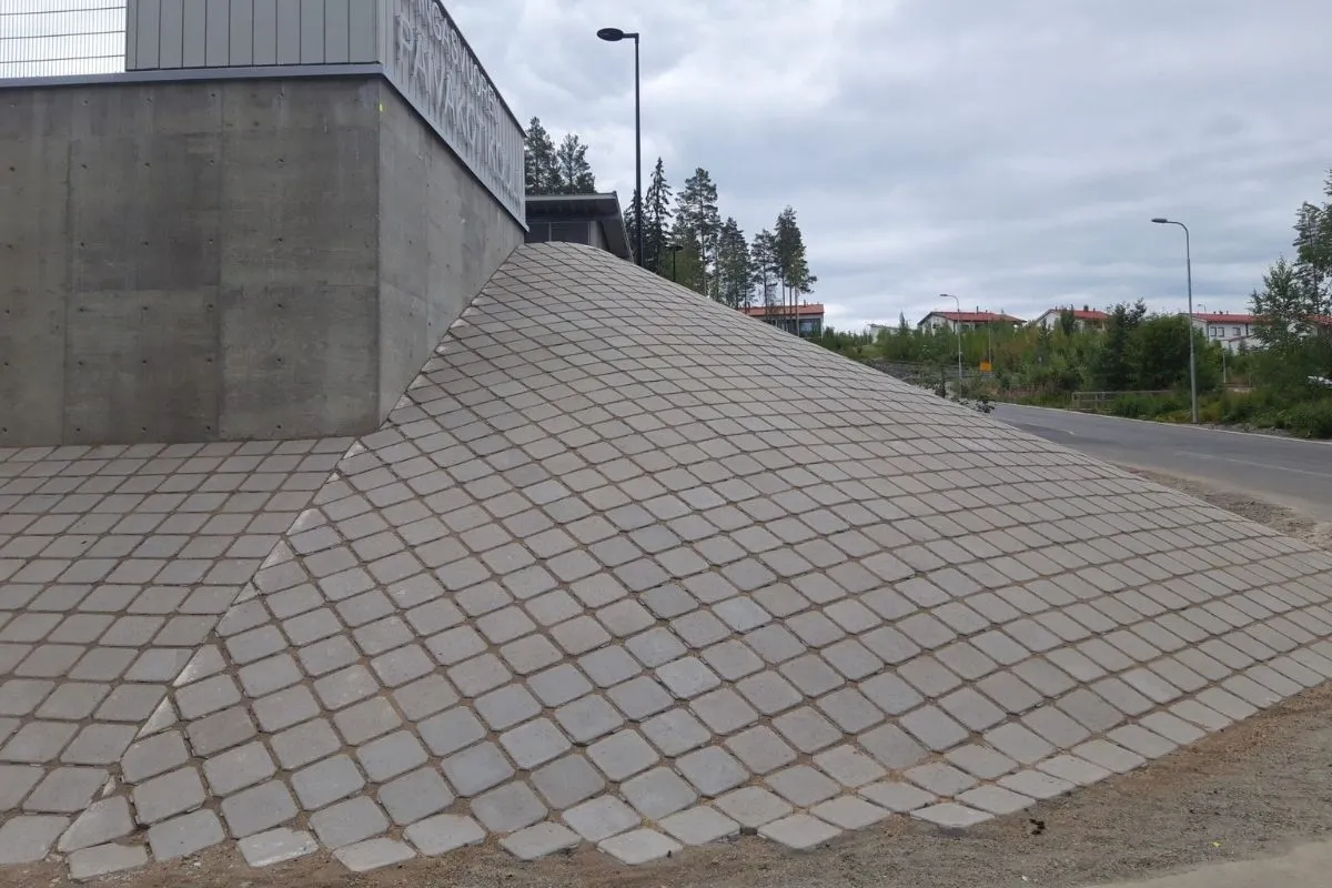 Hulevesien hallinta osana pihasuunnittelua