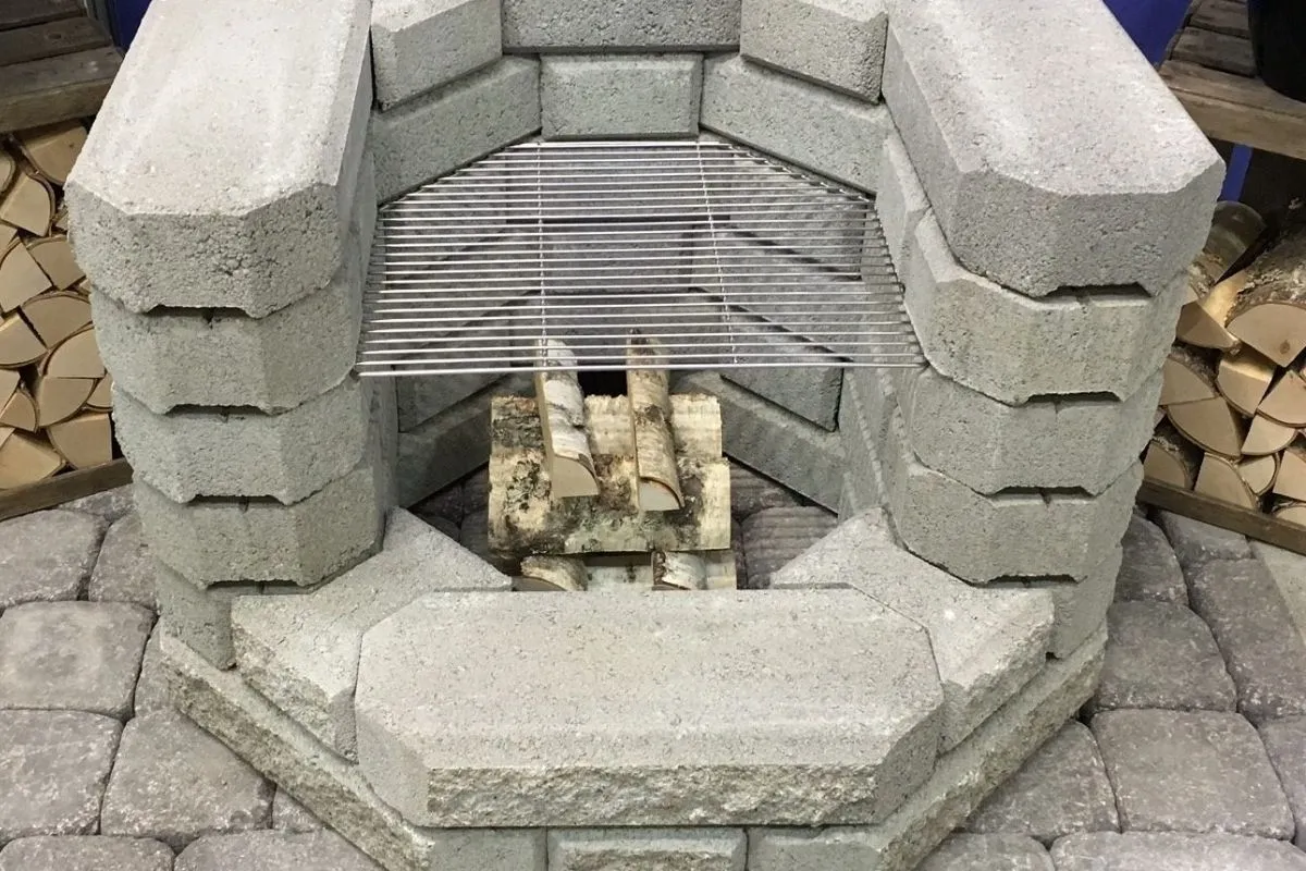 Tutustu pihagrillien tyylikkääseen kestosuosikkiin, Valligrilliin