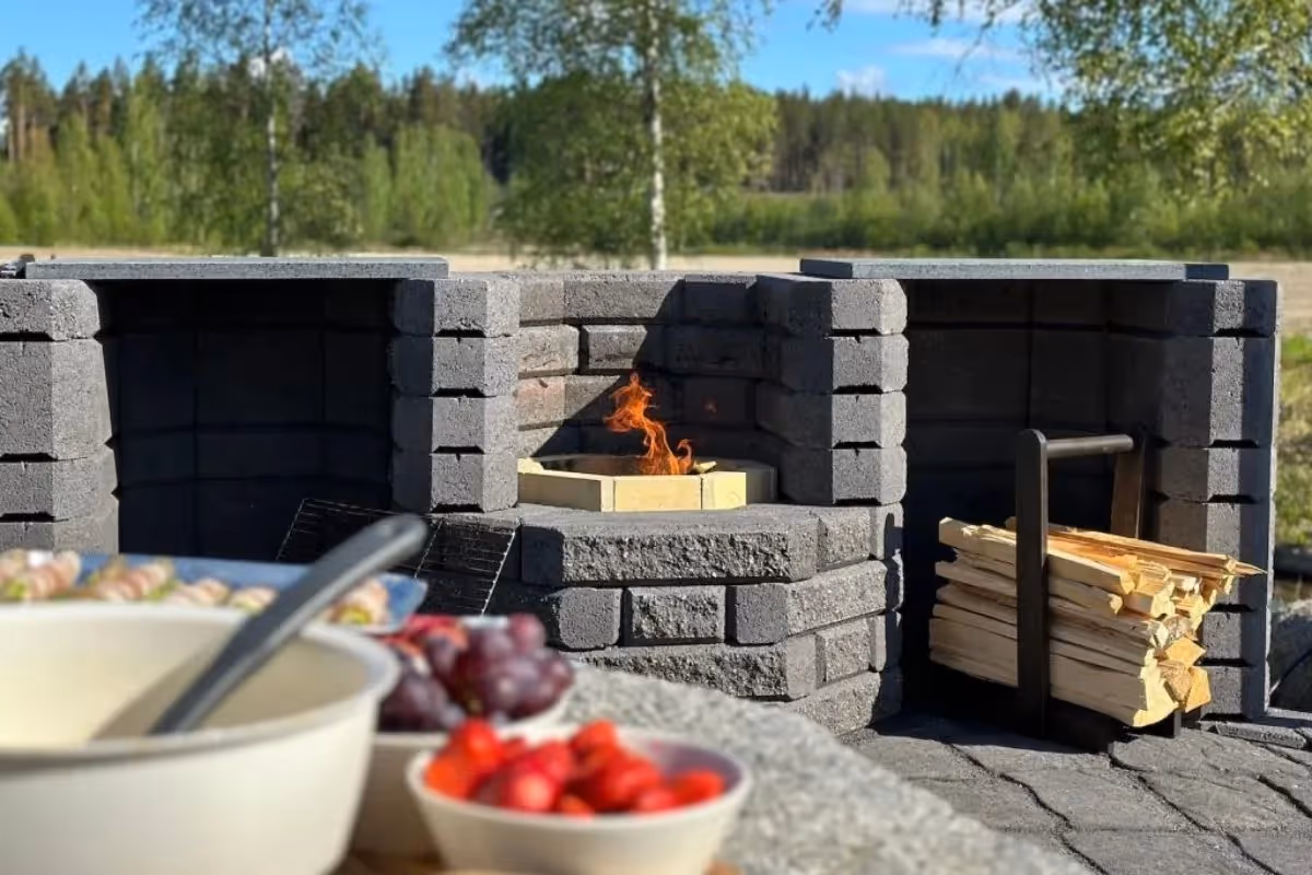Tee betonikivestä näyttävä ja ympäri vuoden käytettävä grilli