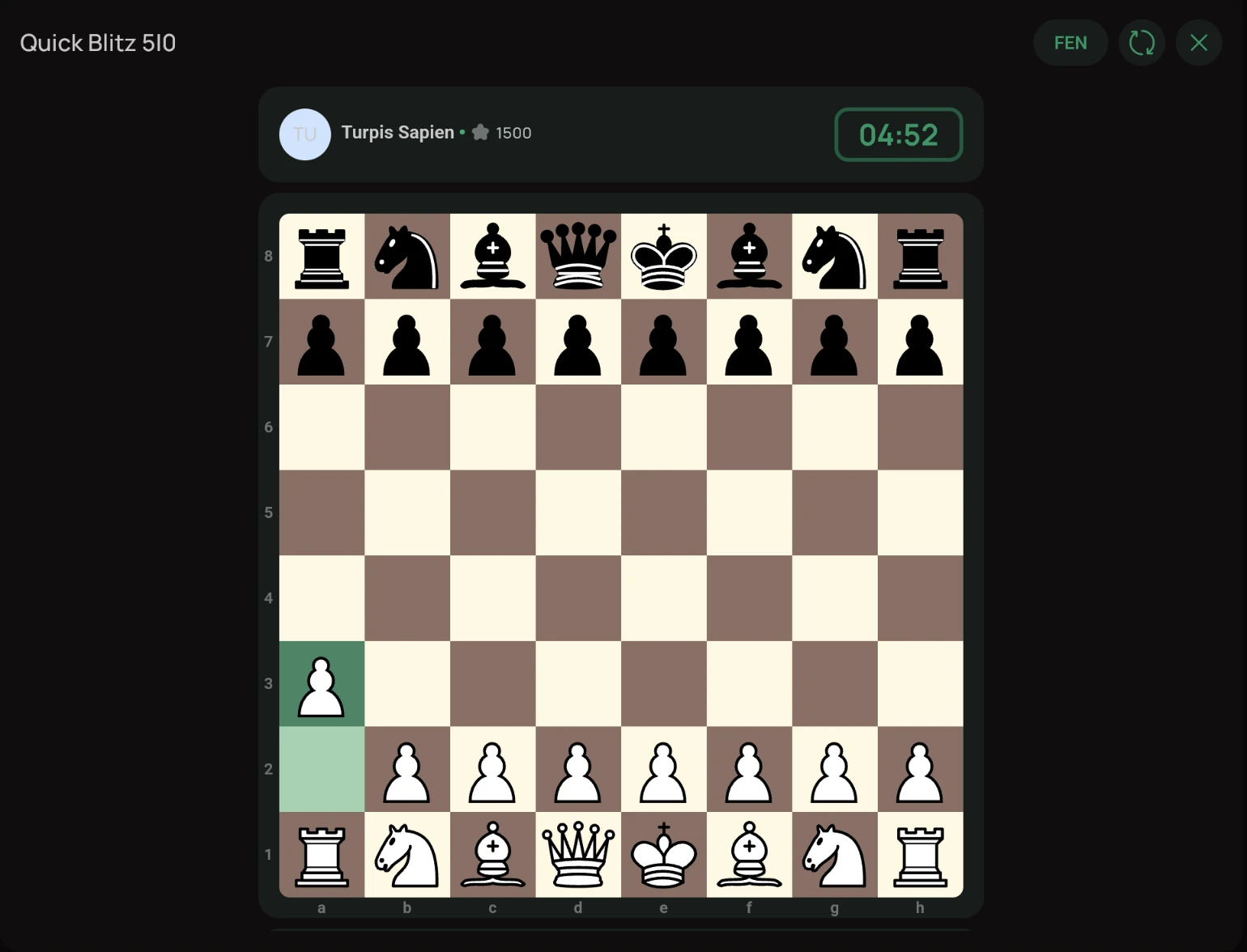 Spectator view of a live 1v1 Blitz game on ChessPoint