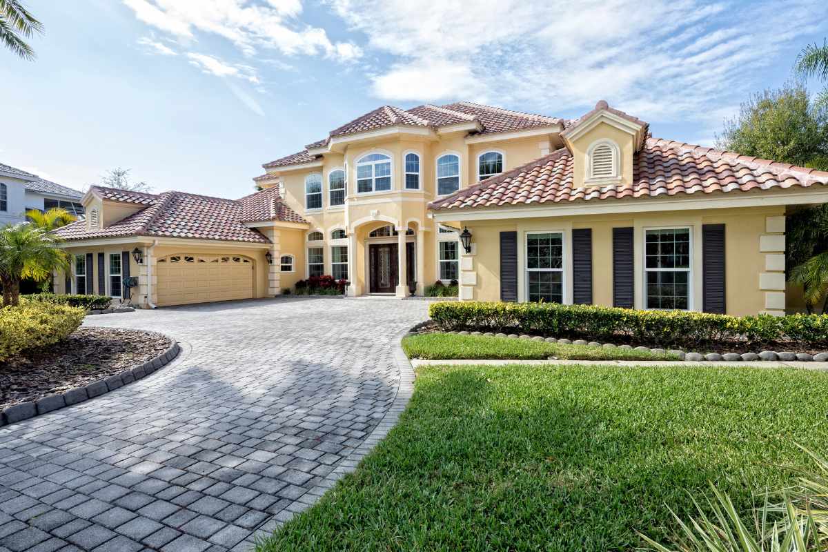 How a Paver Driveway Instantly Boosts Curb Appeal