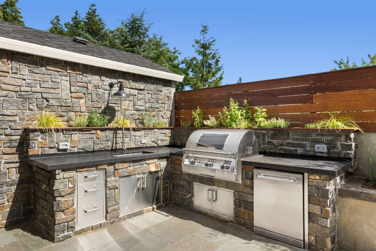 Top Outdoor Kitchen Ideas: Hardscape Design