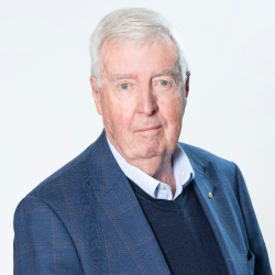 Headshot of Geoff Newcombe