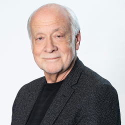 Headshot of Anthony Mackay