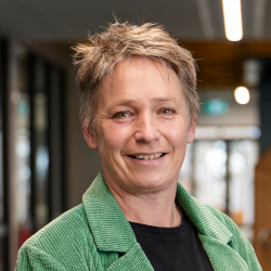 Headshot of Eveline Gebhardt