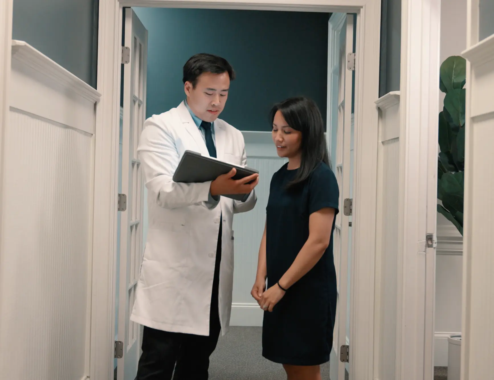 Dr. Tran at Stratus Eye in Suwanee, GA