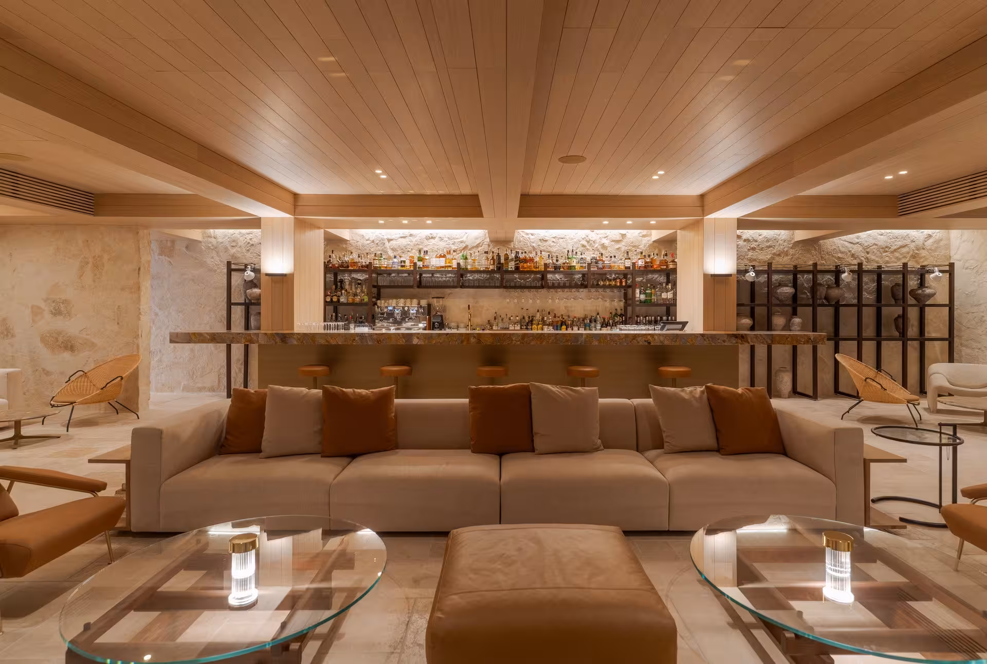 Hotel Villa Dubrovnik bar with long sofa, cushions and marble counter