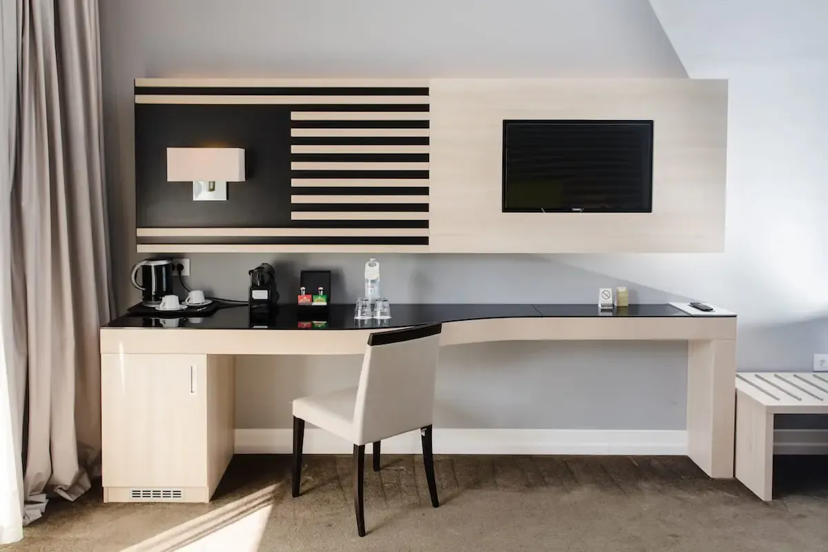 Hotel Lero, Dubrovnik work desk with striped wall panel and TV