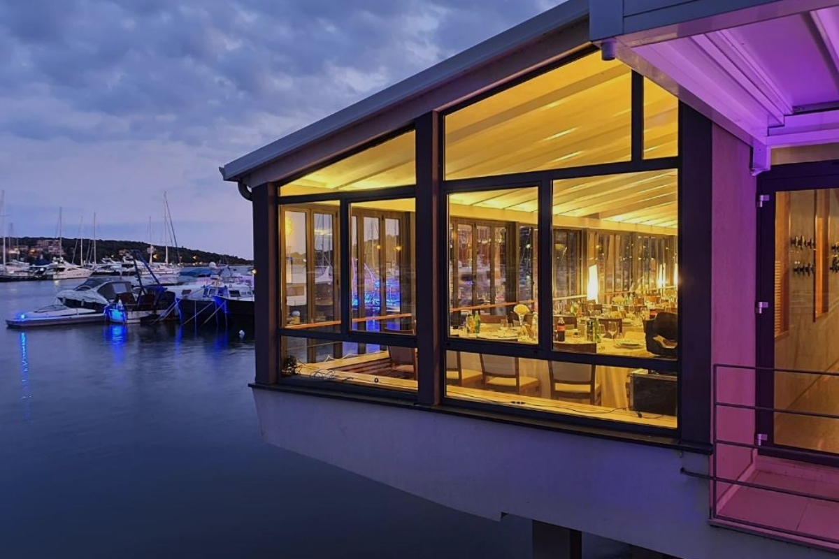 Ribarska Koliba resturant by the water