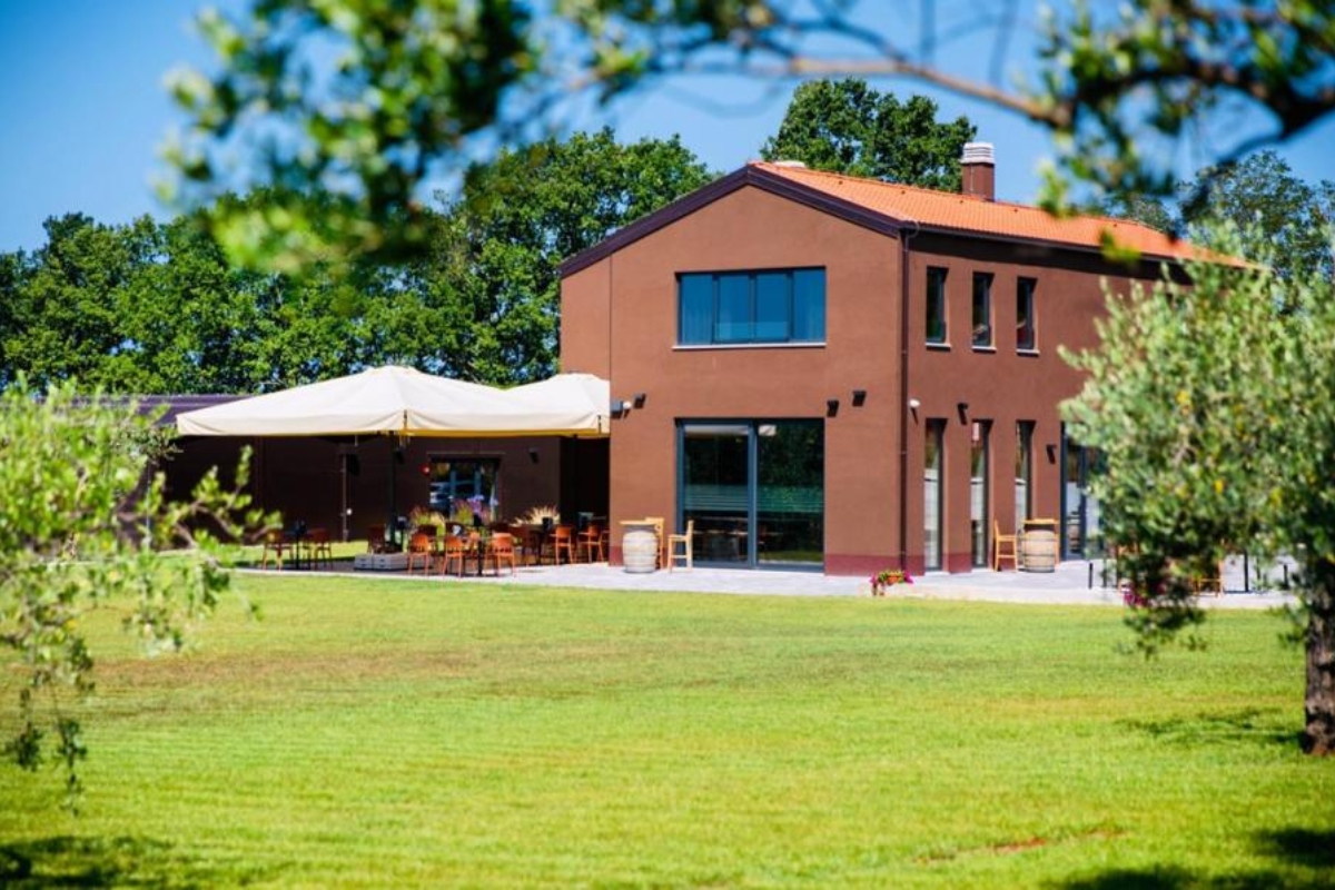 Damjanić Winery external 