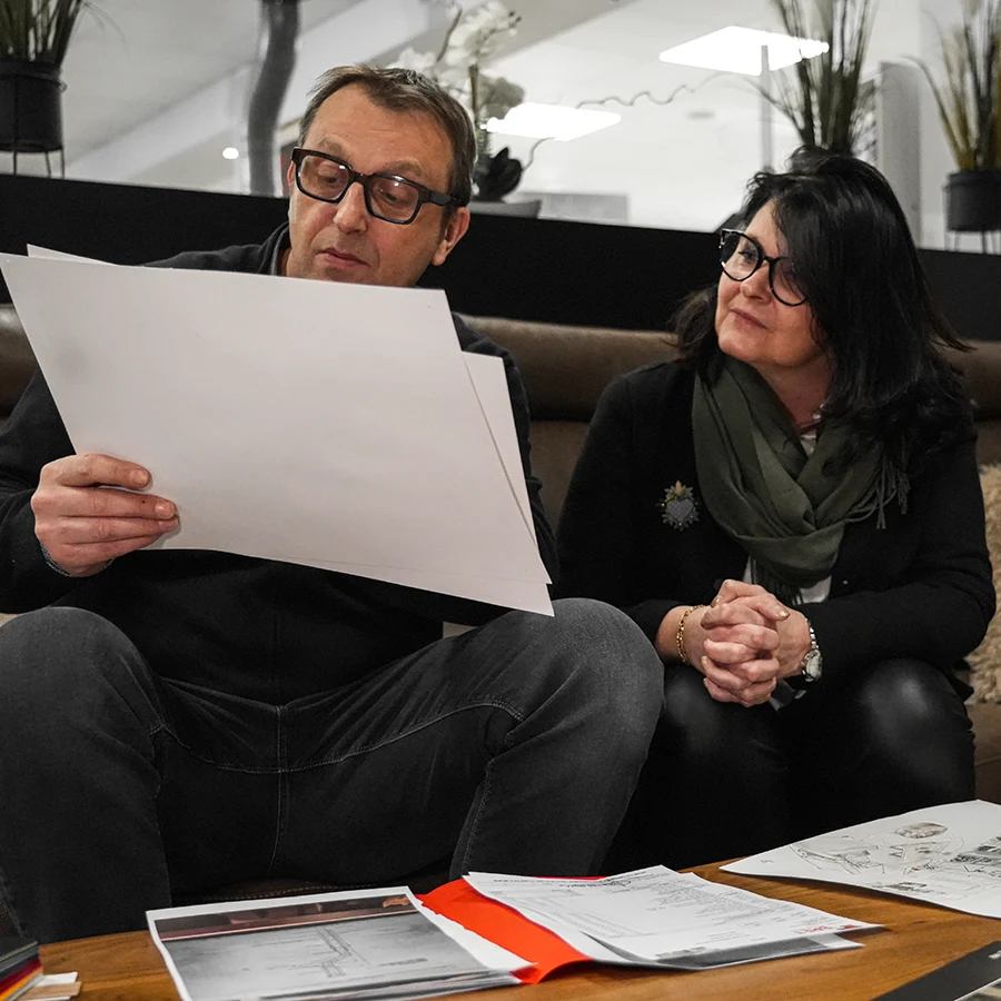 Conseiller Bret avec une cliente