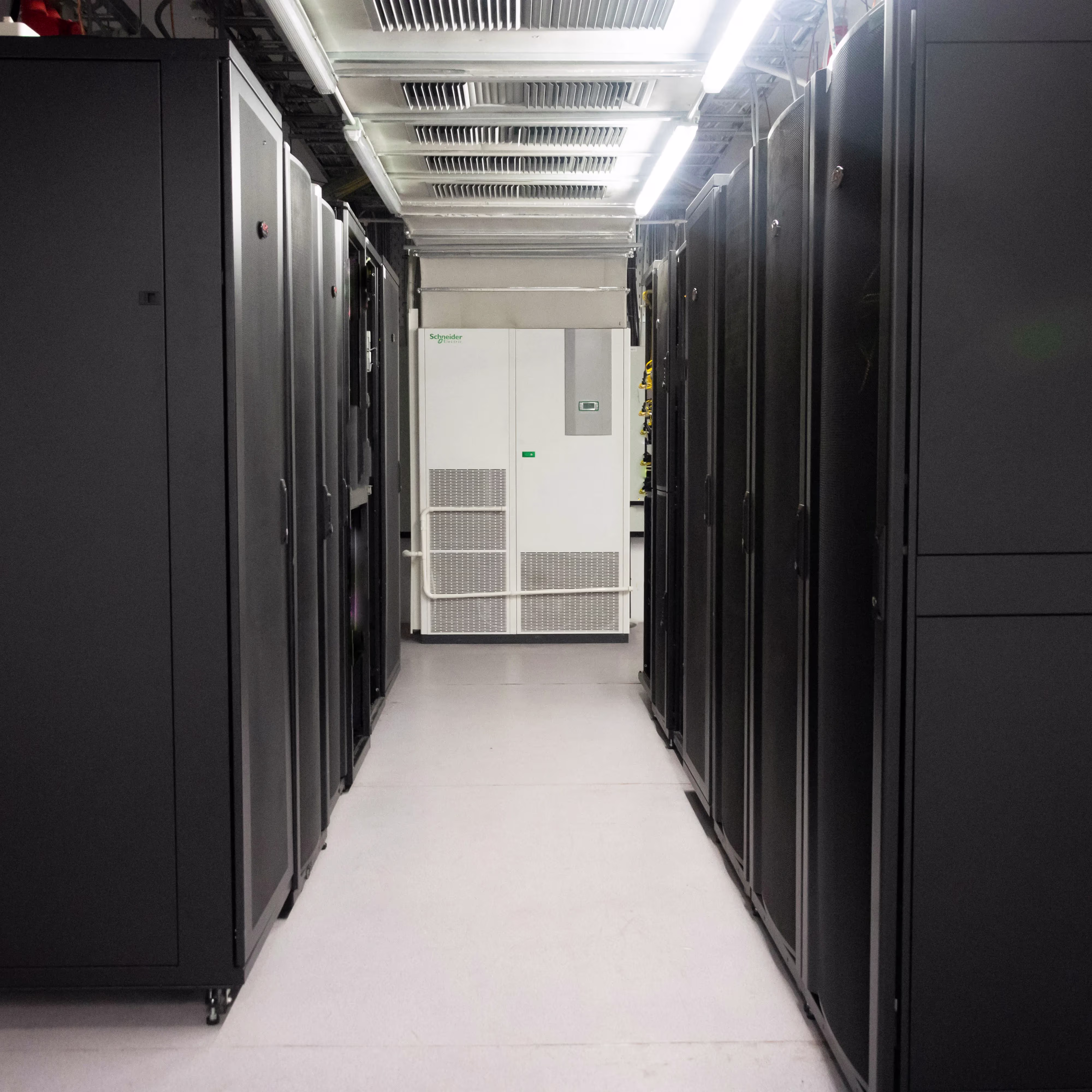 DATA CENTER | SYNAPSECOM