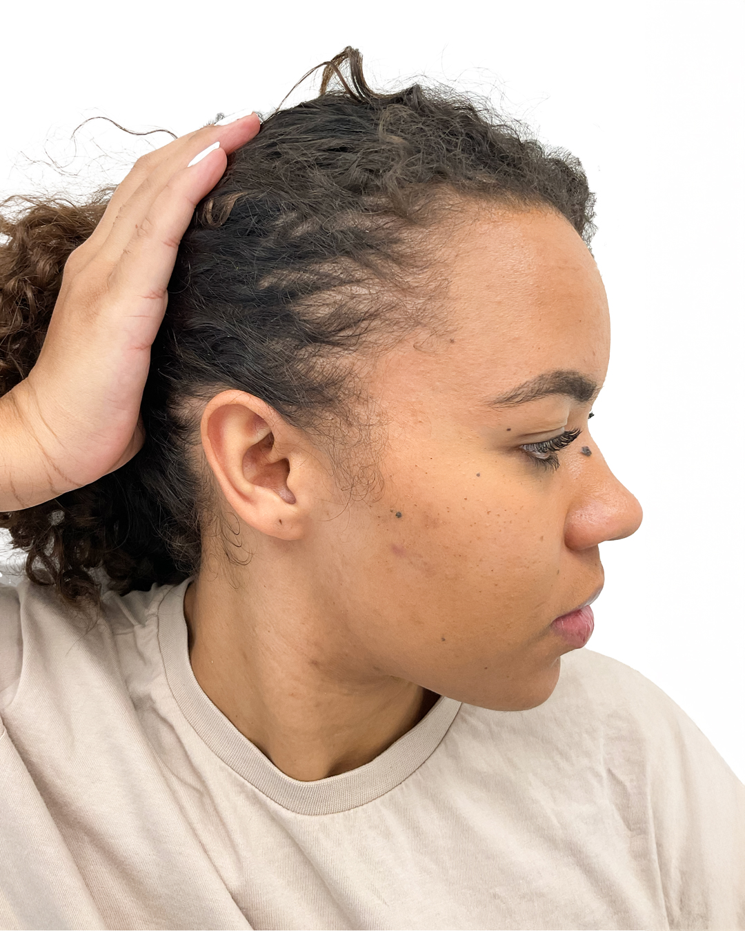 Adjani före hårbehandlingen