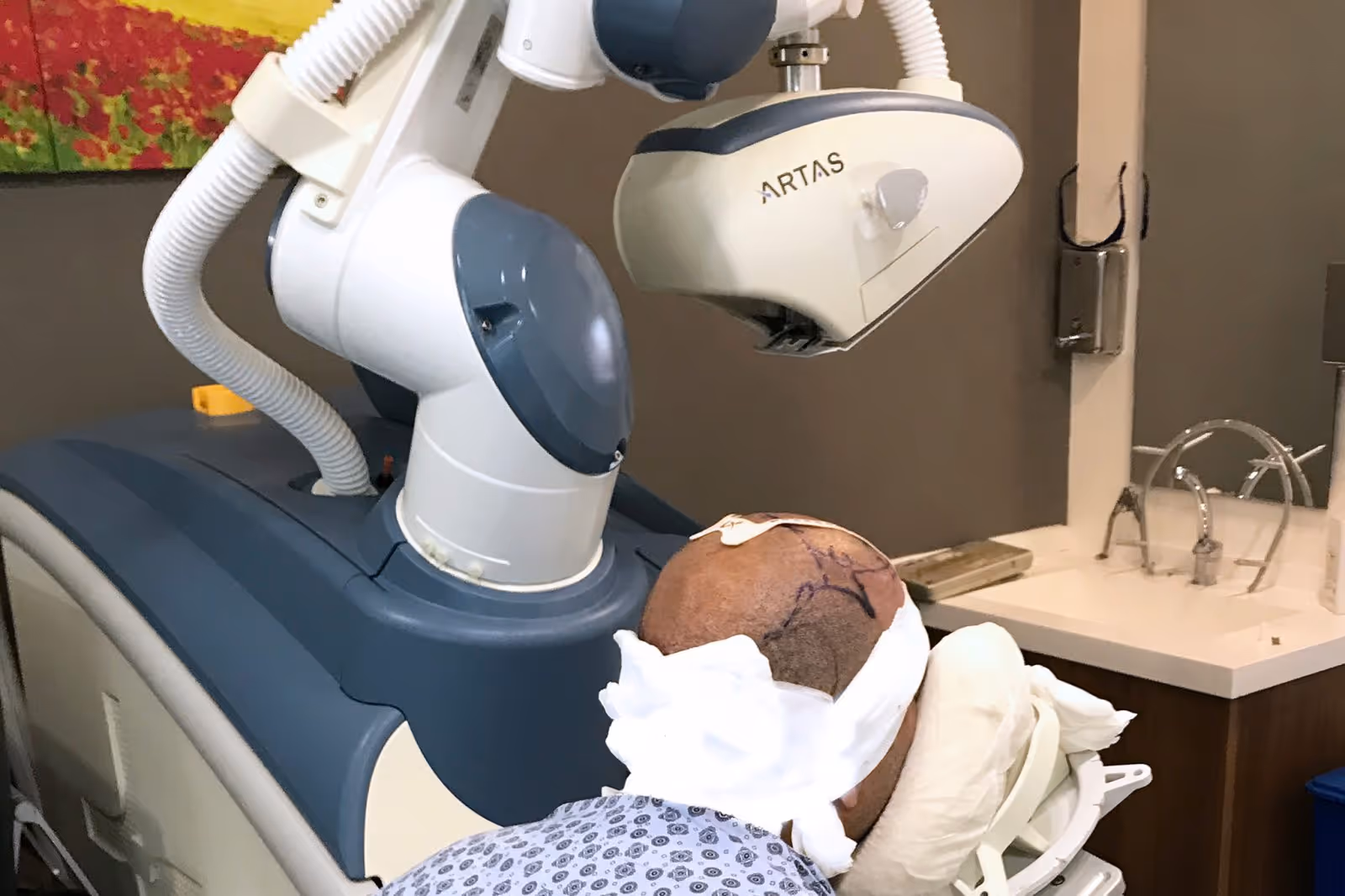 en person tester robotten 'Artas'