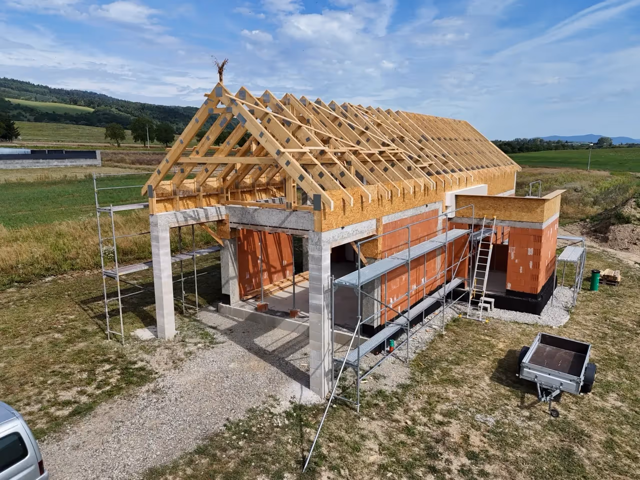 Atypický väzníkový krov pre rodinný dom vo Fričkovciach!